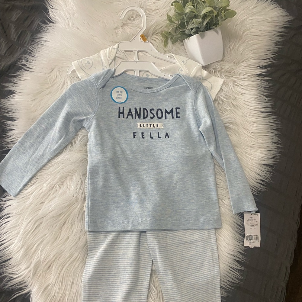 🔅5 for $20🔅NWT Carter’s 18 month bear set.